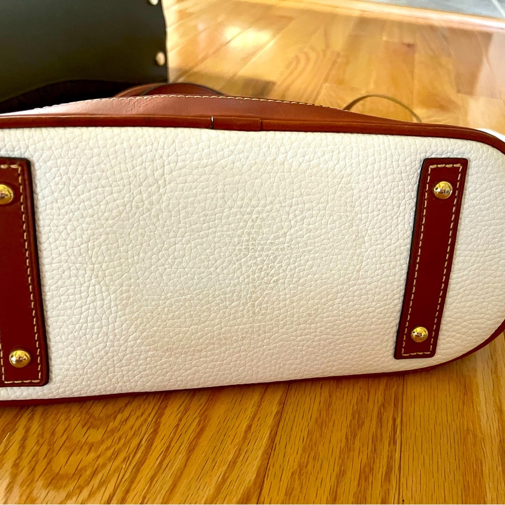 Dooney & Bourke Pebbled leather Zip Zip Satchel. Gently used. - Picture 3 of 10